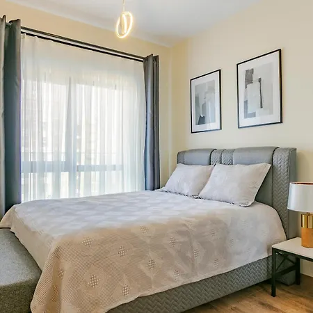 212 Outlet Karsisinda Lux N7 اسطنبول