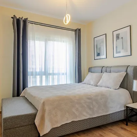 212 Outlet Karsisinda Lux N7 * اسطنبول