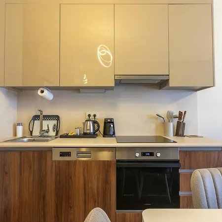 212 Outlet Karsisinda Lux N7 شقة
