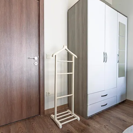 212 Outlet Karsisinda Lux N7 İstanbul