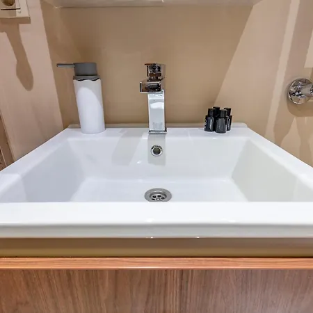 212 Outlet Karsisinda Lux N7 *