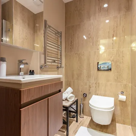 212 Outlet Karsisinda Lux N7 Appartement *