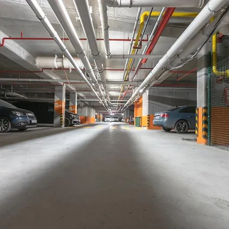 212 Outlet Karsisinda Lux N7 * Estambul